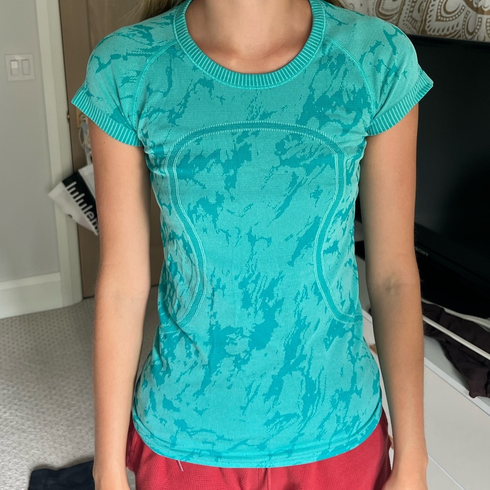 Lulu Lemon Swiftly Tech Crew